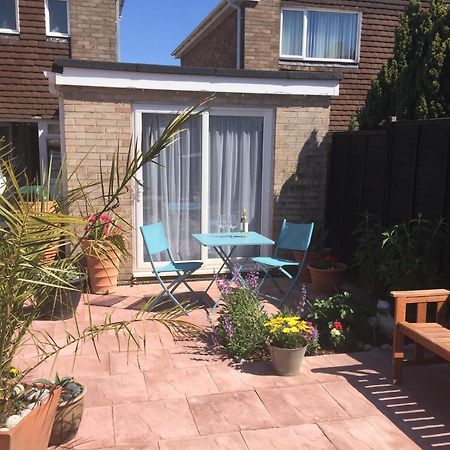 Basingstoke En Suite Room In Garden Annex Exterior photo